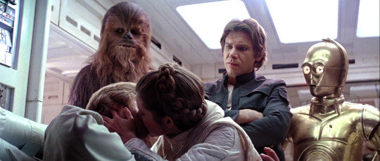 Jar Jar Is Kylo Ren. .. guys, don't read the comments. they'll, without a doubt, become stacked with spoilers... have a safe browse, memers.